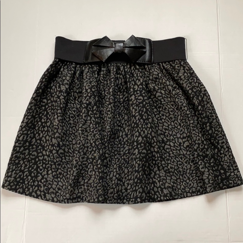 Stooshy Junior’s Leopard Print Skirt Size M